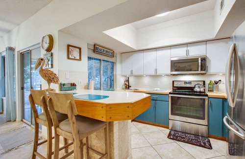 Miramar Beach Cabaña | 2 BDR Cottage in Hidden Dunes | Steps to pool | 4 minute walk to beach
