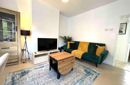 White City Apartamento | 2 BDR flat w/balcony White City near Westfield