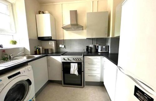 White City Apartamento | 2 BDR flat w/balcony White City near Westfield