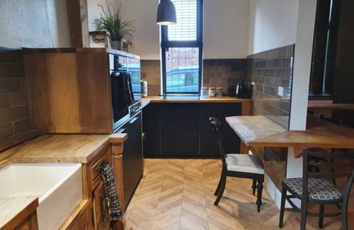 Rochdale Casa | 2 BDR House - Ideal for Short Breaks & Contractors