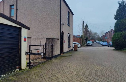 Rochdale Casa | 2 BDR House - Ideal for Short Breaks & Contractors