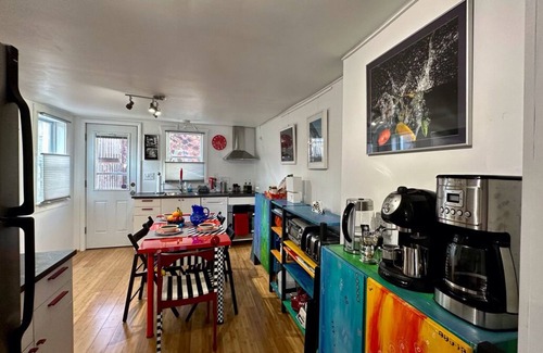 East Allegheny Apartamento | 2 Bdrm Artsy Apt in a Historical Bldg, 1.1 mi from Downtown