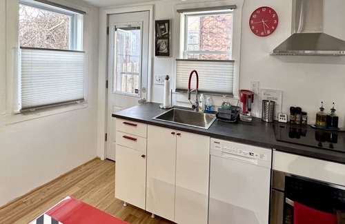 East Allegheny Apartamento | 2 Bdrm Artsy Apt in a Historical Bldg, 1.1 mi from Downtown