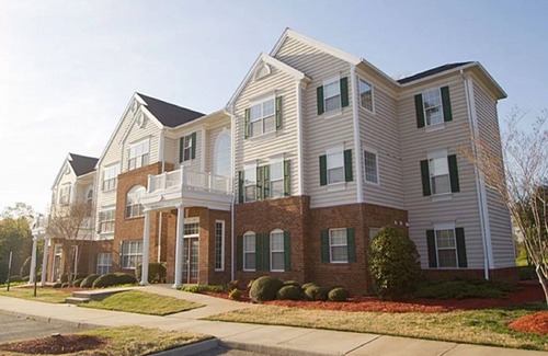 Berkeley Condominio | 2 Bdrm~ Greensprings Resort~ Indoor/outdoor Pools, Close TO Theme Parks & More