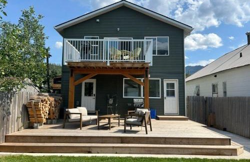East Kootenay Apartamento | 2 BDRM Homes on 2nd Avenue