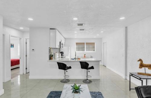 Hallandale Beach Casa | 2 Bdrm Modern House Mins From Beach & Casino Hb1