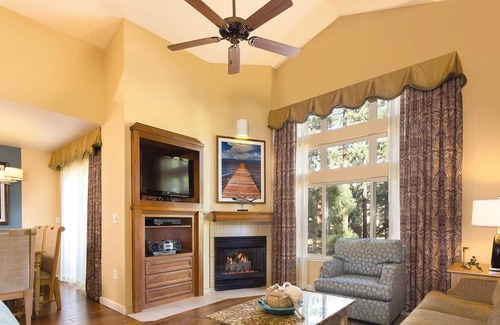 Round Hill Village Apartamento | 2 Bdrm Presidential Suite Walking Distance to Lake Tahoe (Wyndham South Shore)