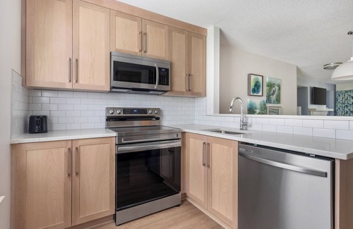 Berkeley Condominio | VACACIONES QUE SE VENDEN RÁPIDO ~ 2 BDRM ~ DUERMEN 6 ~ PISCINAS, CAMINATA, CERCA DE PARQUES Y MÁS