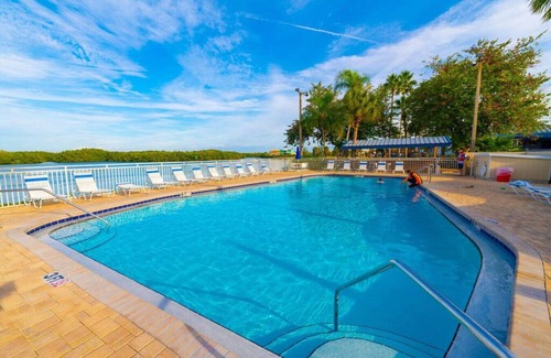 Ruskin Condominio | Paseo tranquilo a la playa! Aparcamiento gratuito, Wifi gratuito! Mascota amigable :)