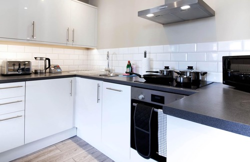 Basingstoke Apartamento | 2 Bed 1 Bath Town Center Apartment