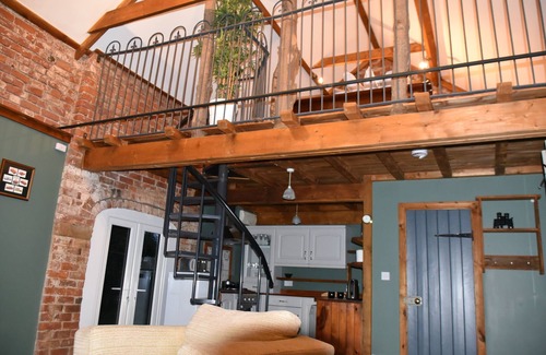 Langrick Cabaña | 2-bed 18th Century Barn - Sleeps 6 - Pet Friendly