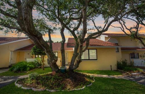 St. Augustine Beach Apartamento | 2 Bed/2 Bath Beach Condo