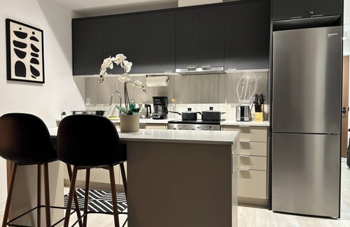 Lawrence Manor Condominio | 2 Bed 2 Bath Brand New Condo