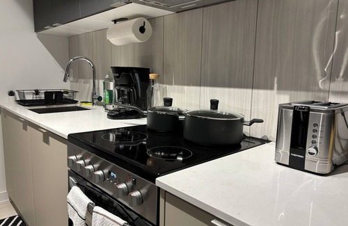 Lawrence Manor Condominio | 2 Bed 2 Bath Brand New Condo
