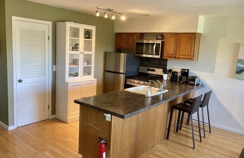 Vernon Condominio | 2 Bed 2 Bath Condo in beautiful Great Gorge Vge. Walk to golf & Minerals.