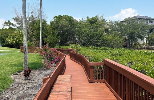 Sarasota Condominio | 2 Bed/2 Bath Condo less than 1 mile from Beautiful Siesta Key Beach