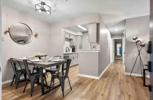 Northeast Pensacola Condominio | 2 bed/ 2 bath condo with Balcony * ALL NEW * Bears Den H