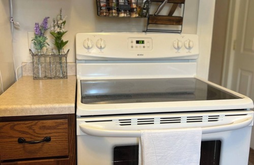 Baraboo Casa | 2 Bed, 2 Bath Cozy Home Across from Zoo in the heart of Baraboo.