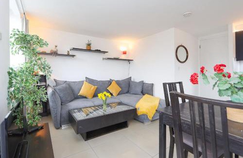 Golborne Apartamento | 2-bed 2-bath flat around the corner from Portobello Market