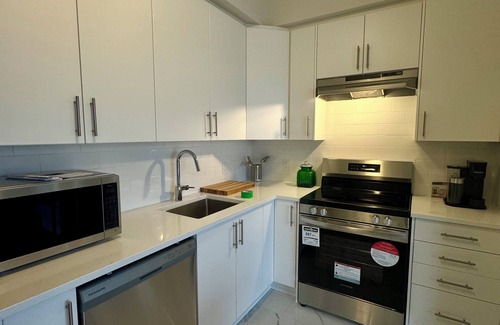 Ottawa Division Condominio | 2 bed 2 bath Furnished Monthly Rental