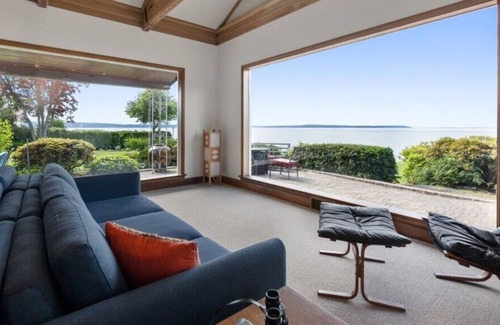 Lawtonwood Casa | 2 bed 2 bath Historic log Cabin Waterfront Estate