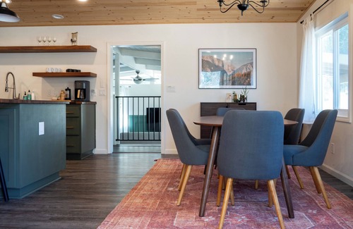 Mariposa Casa | 2 bed/2 bath home, 50 minutes to the Yosemite Valley entrance