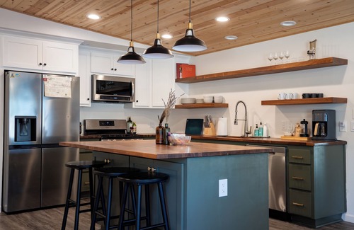 Mariposa Casa | 2 bed/2 bath home, 50 minutes to the Yosemite Valley entrance