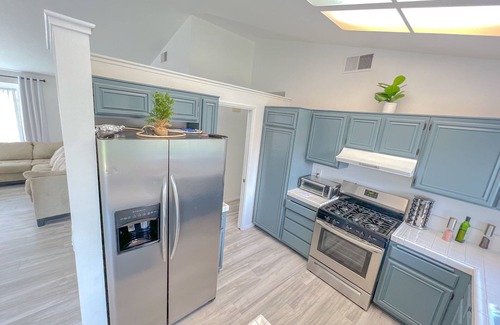 Palmdale Casa | 2 bed 2 bath home