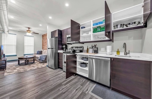 Downtown Buffalo Apartamento | 2 Bed 2 Bath + In-Unit Washer/Dryer+Dishwasher 2C