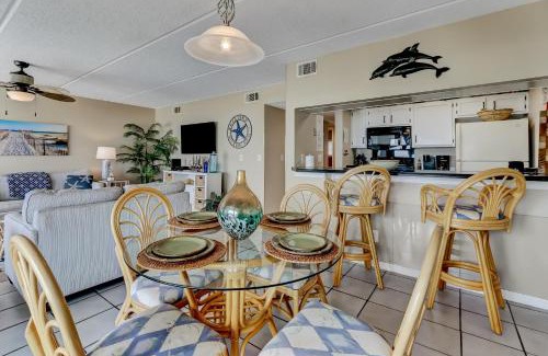 Ocean Cay Casa | 2 Bed/2 Bath Oceanfront condo sleeps 6. Oceanfront deck and pool.