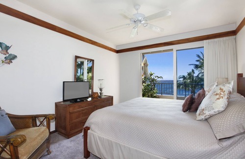Poipu Complejo | 2-Bed/2-Bath Oceanfront Condo Suite