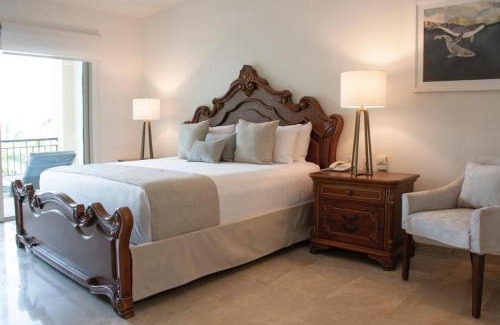 Nuevo Vallarta Apartamento | 2 Bed 2 Bath, plus one den at Playa Royale Condo 3508, Free WIFI