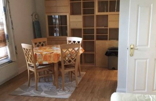 Abbey Apartamento | 2 bed 2 bath Wimbledon apartment