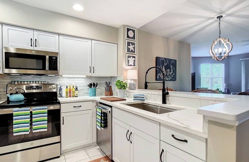 Tropical Cove Condominio | 2 bed 2 full bath w/pool, golf included w 30 day