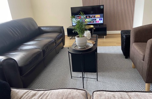 Old Trafford Apartamento | 2-bed Apartment - Sleeps 4 - Street Parking - Wifi