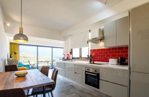 Marsalforn Apartamento | 2 Bed Apartment w Distant Sea and Country Views