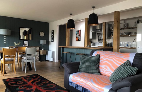 Lochinver Apartamento | 2 bed Apartment, Waterfront Views, 5 Mins From Shops & Restaurants