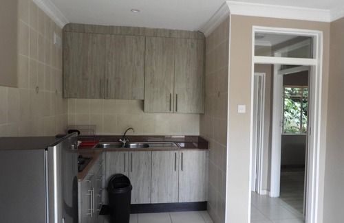Harare Apartamento | 2 Bed Apartment With Ensuite Kitchenette- 2071