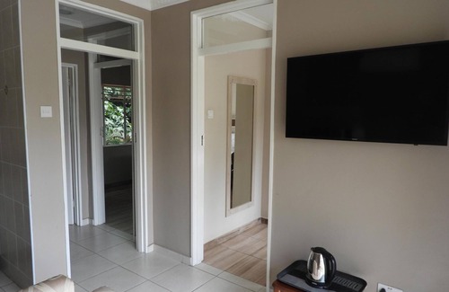 Harare Apartamento | 2 Bed Apartment With Ensuite Kitchenette- 2071