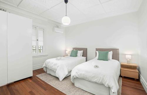 Bondi Beach Apartamento | 2-Bed Apartment with Stunning Bondi Beach Views