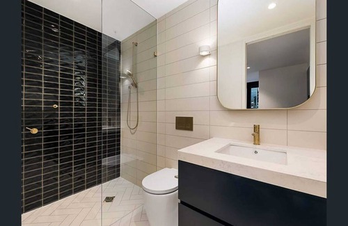 Melbourne Apartamento | 2-bed Apt w/ Pool, Gym & Parking! Near Albert Park