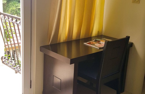 Runaway Bay Apartamento | 2 Bed Apt with Balcony at Runaway Bay