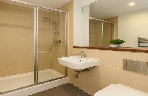 Peninsula Apartamento | 2 Bed Balcony Flat in Greenwich