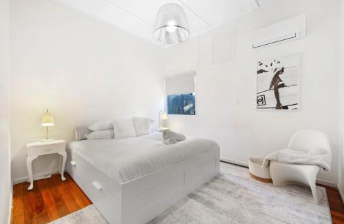Burleigh Heads Casa | 2-Bed Beach House in Burleigh Heads Amidst Nature