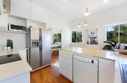 Burleigh Heads Casa | 2-Bed Beach House in Burleigh Heads Amidst Nature