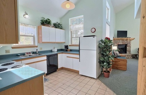 Leadville Cabina | 2 Bed Cabin, Fireplace, Lodgepole Pines