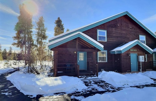 Leadville Cabina | 2 Bed Cabin, Fireplace, Lodgepole Pines
