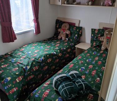 Isle of Portland Chalet De Esquí | 2 bed caravan in Portland Dorset sleeps 4