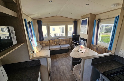Rhyl Cabina | 2 Bed Caravan Leanne Centeal Heated