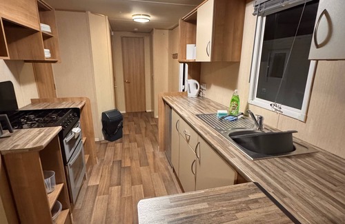 Towyn Chalet De Esquí | 2 Bed Caravan on Lyons Winkups, Sleeps 6